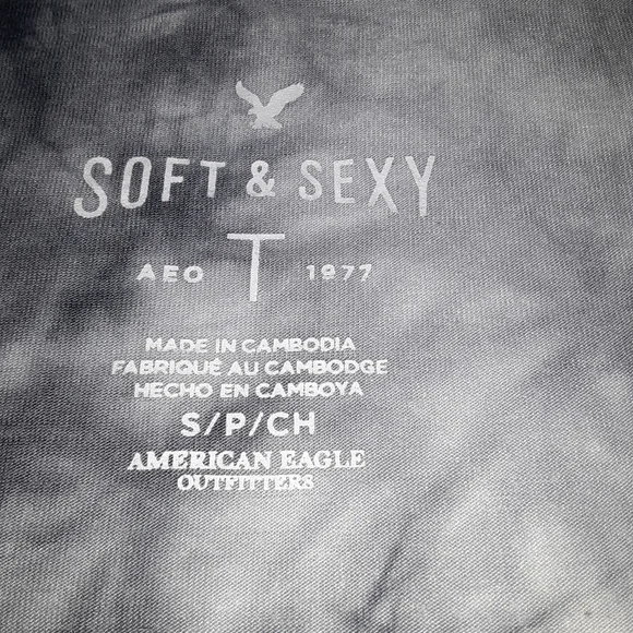 Set of 3 tee shirt tops, womens sz small - Picture 5 of 7